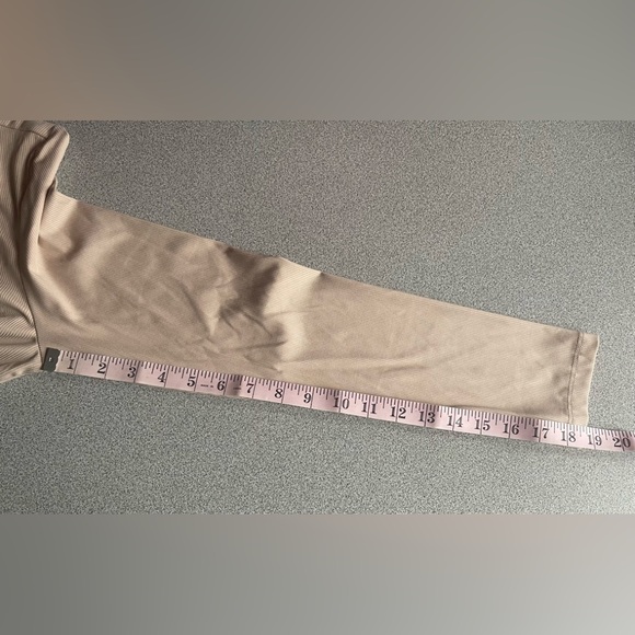 House Of Harlow 1960 Beige Nude Ribbed Mock Neck Top Size XL - Picture 14 of 14